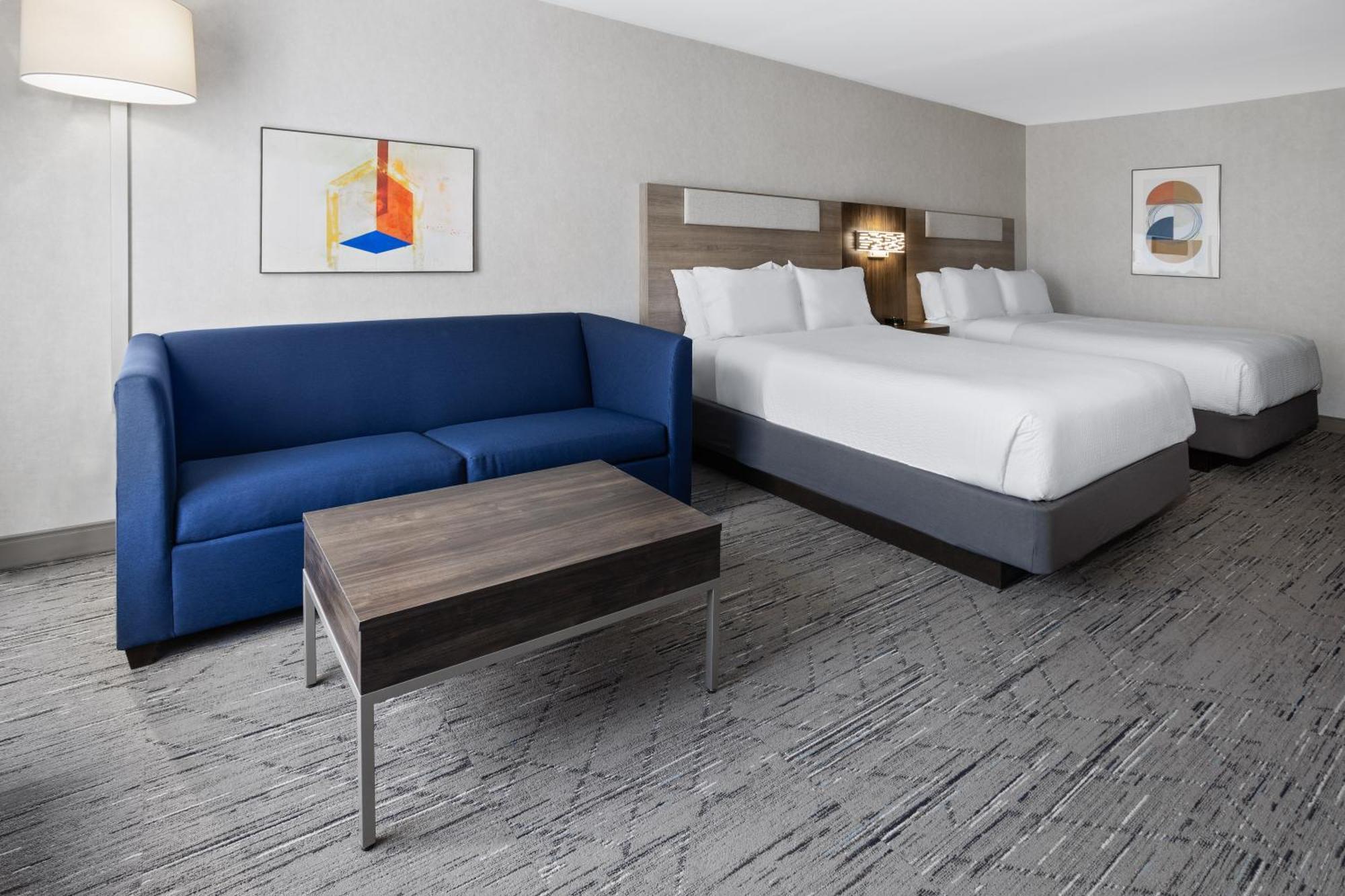Holiday Inn Express Hotel & Suites Brattleboro By Ihg Exterior photo